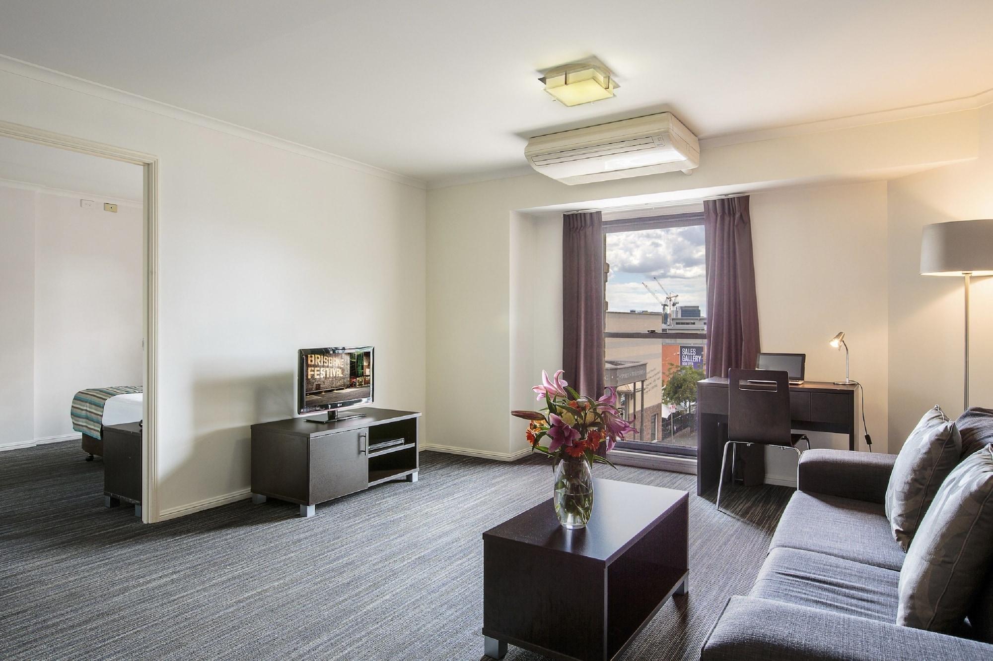 Brunswick Aparthotel 4*